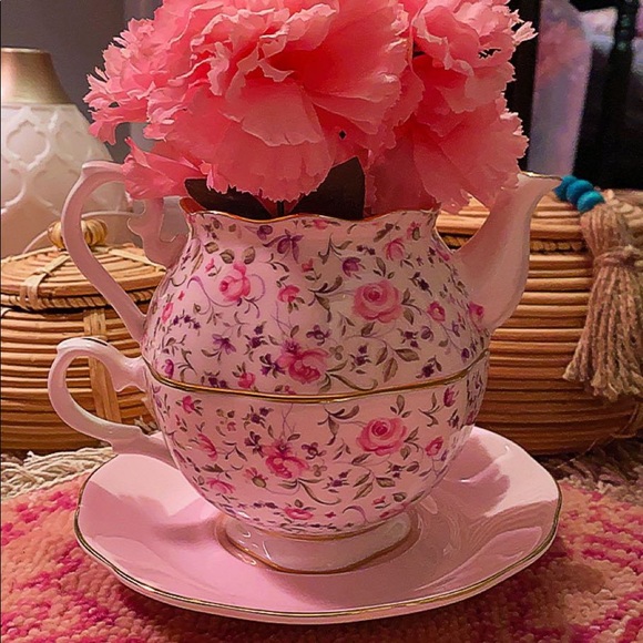 *SOLD Royal Albert ROSE CONFETTI Floral TEA POT - Picture 1 of 3